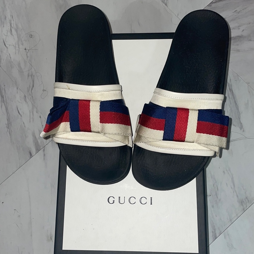 Women Authentic Gucci slides